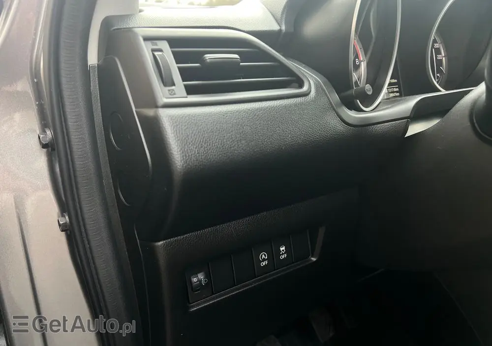 SUZUKI Swift 1.2 Dualjet Hybrid Club