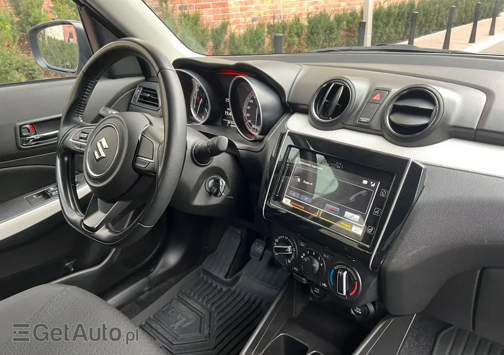 SUZUKI Swift 1.2 Dualjet Hybrid Club