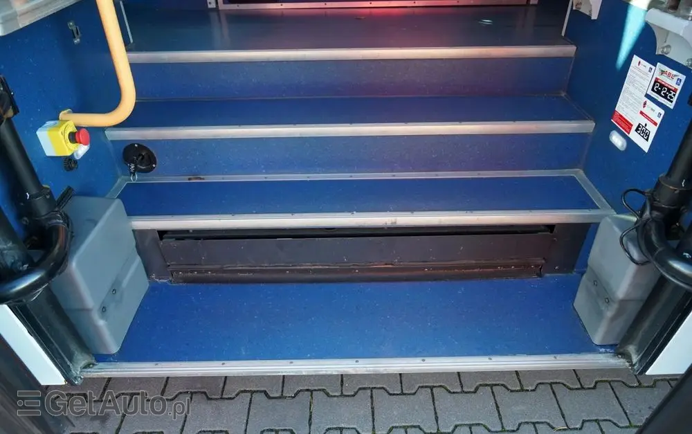 IRISBUS RECREO / EURO5 / SPROWADZONY / MANUAL / 