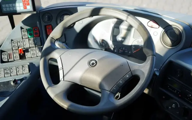 IRISBUS RECREO / EURO5 / SPROWADZONY / MANUAL / 