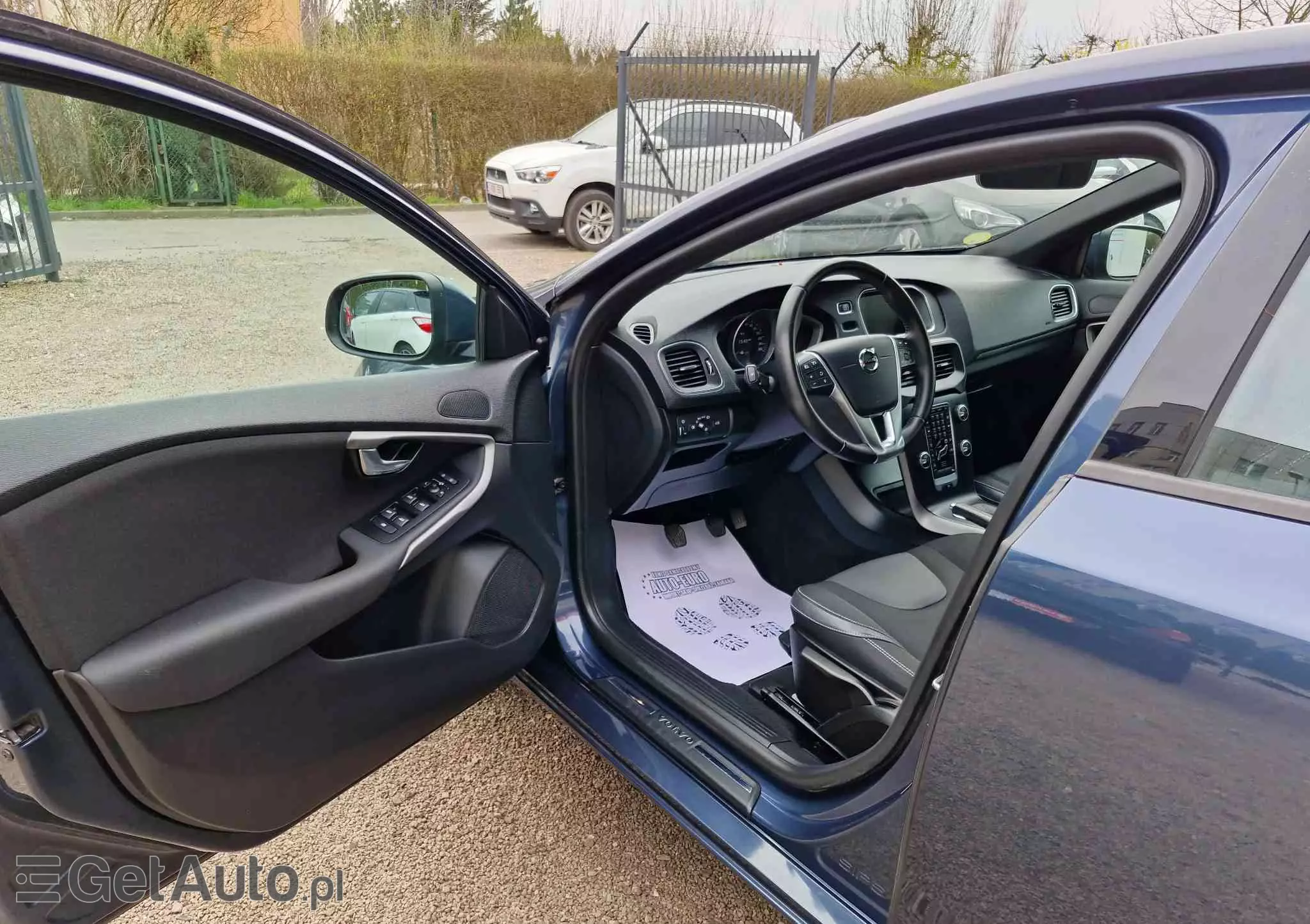 VOLVO V40 D2 Drive-E SCR Momentum