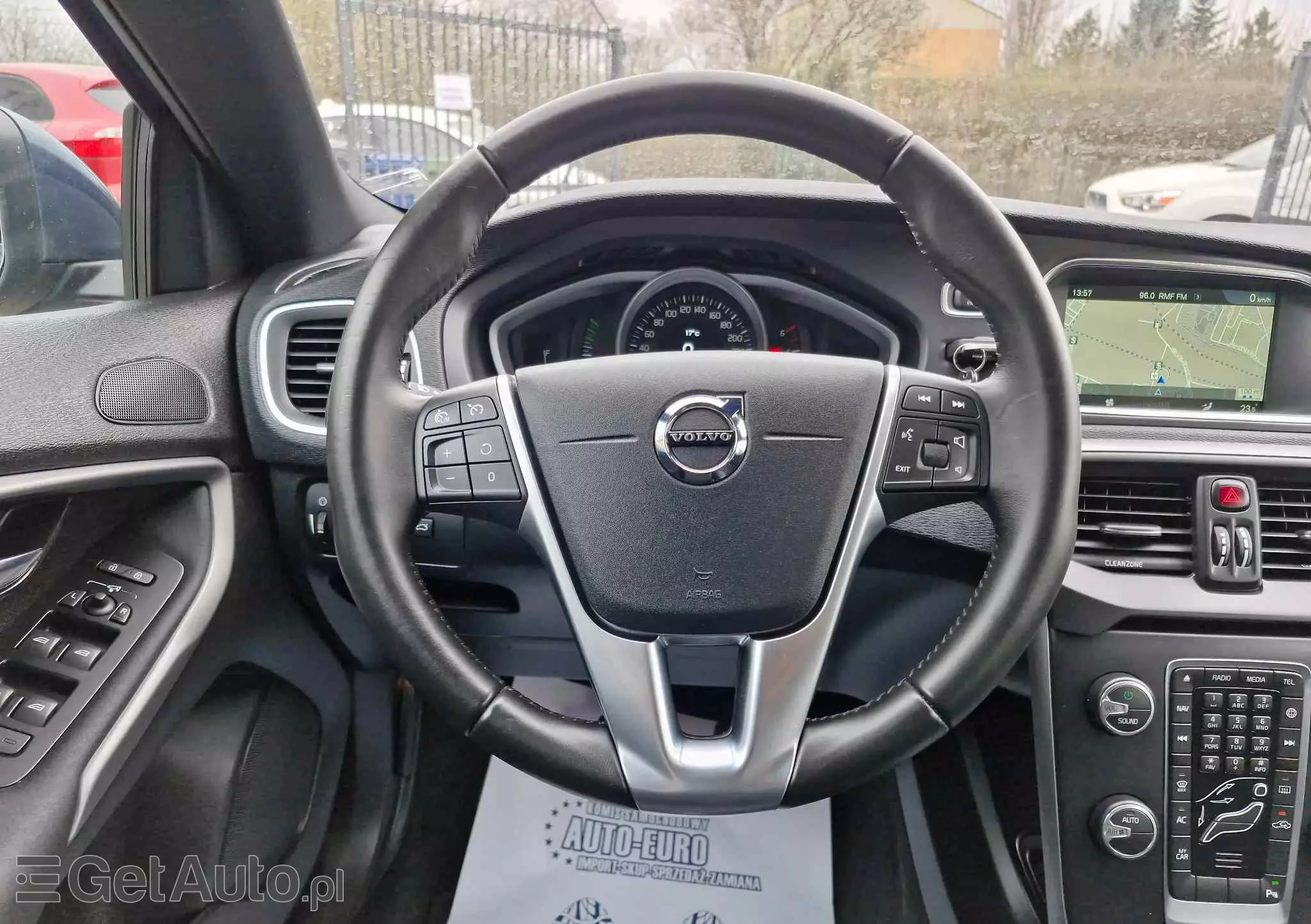 VOLVO V40 D2 Drive-E SCR Momentum
