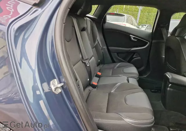 VOLVO V40 D2 Drive-E SCR Momentum