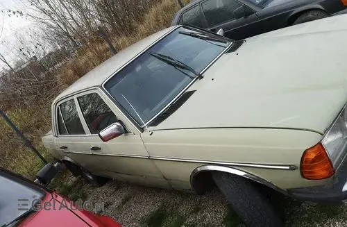 MERCEDES-BENZ W123 