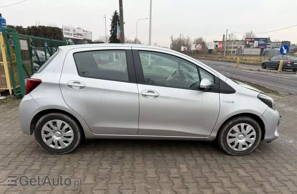 TOYOTA Yaris 