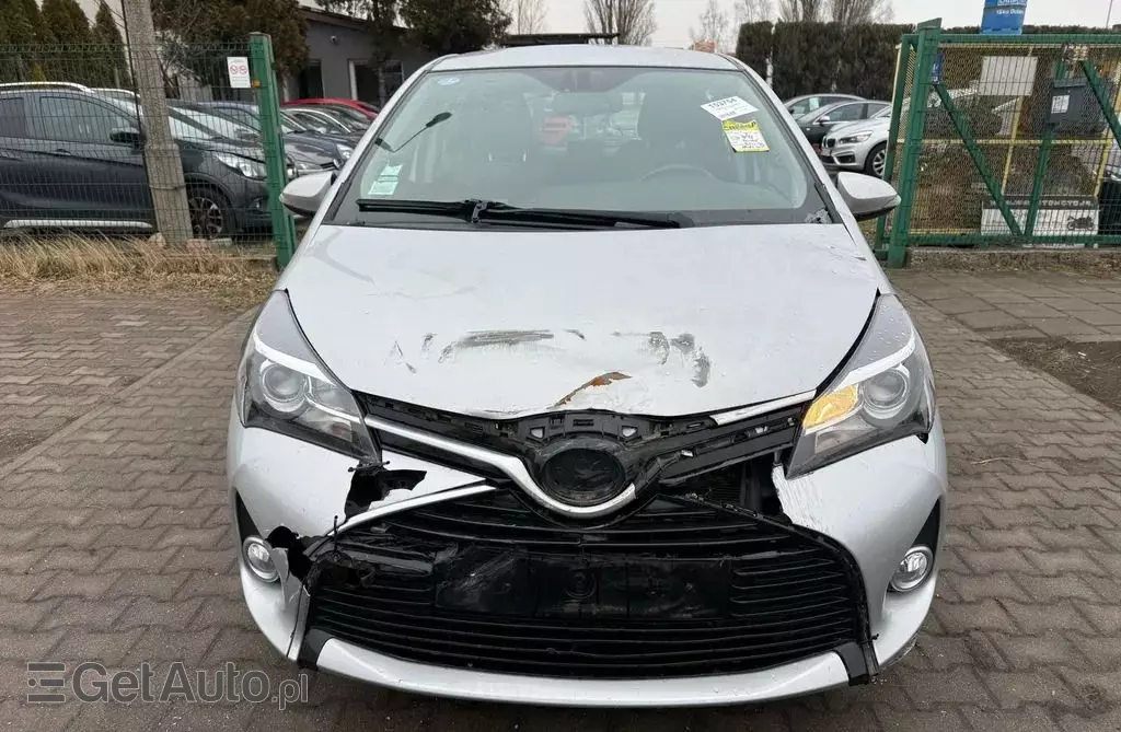 TOYOTA Yaris 