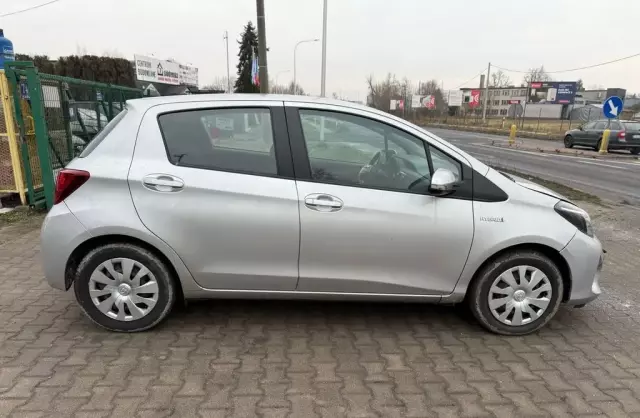 TOYOTA Yaris 