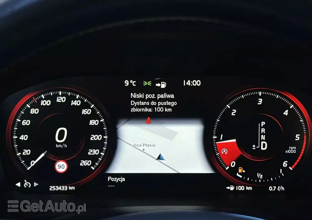 VOLVO V60 D4 Momentum