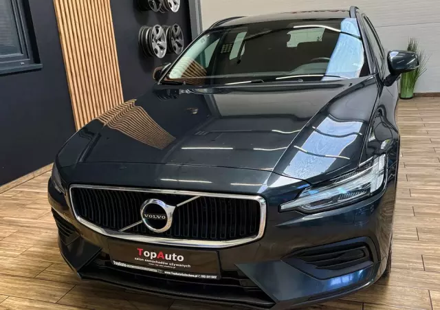 VOLVO V60 D4 Momentum