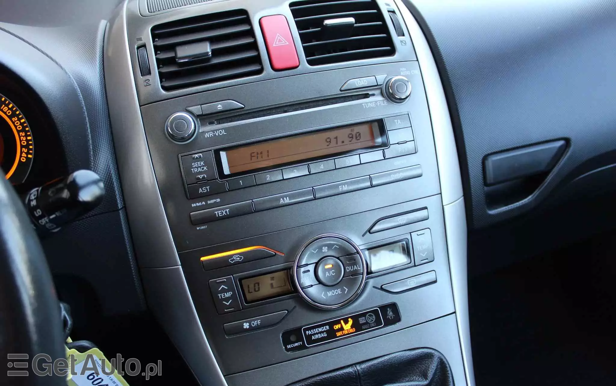 TOYOTA Auris  1.6 VVT-i Team