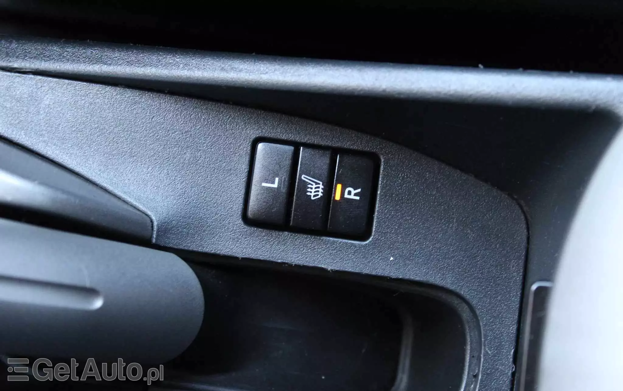 TOYOTA Auris  1.6 VVT-i Team