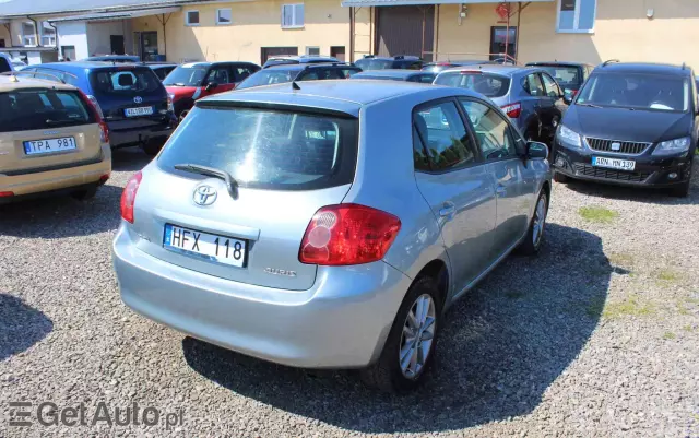 TOYOTA Auris  1.6 VVT-i Team