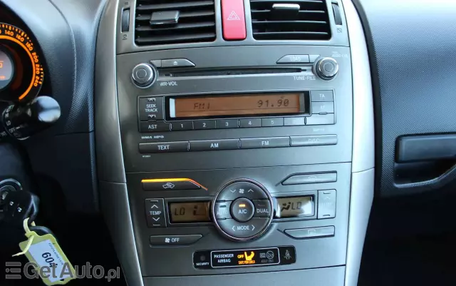 TOYOTA Auris  1.6 VVT-i Team