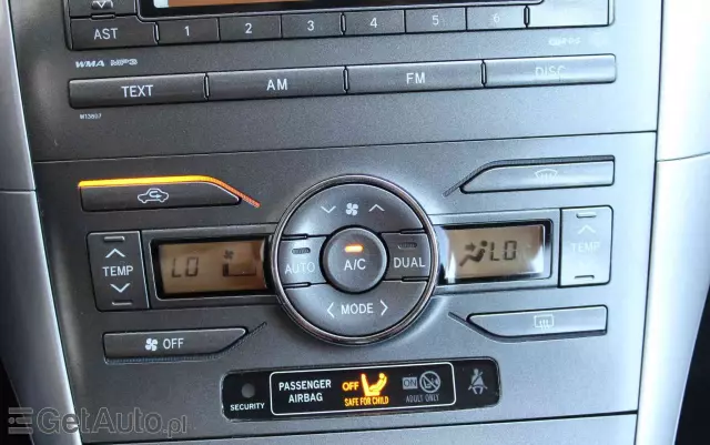 TOYOTA Auris  1.6 VVT-i Team