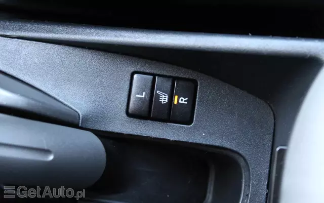 TOYOTA Auris  1.6 VVT-i Team