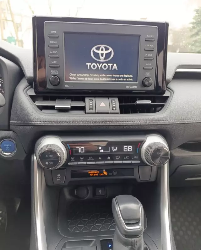 TOYOTA RAV4 