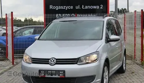 VOLKSWAGEN Touran 