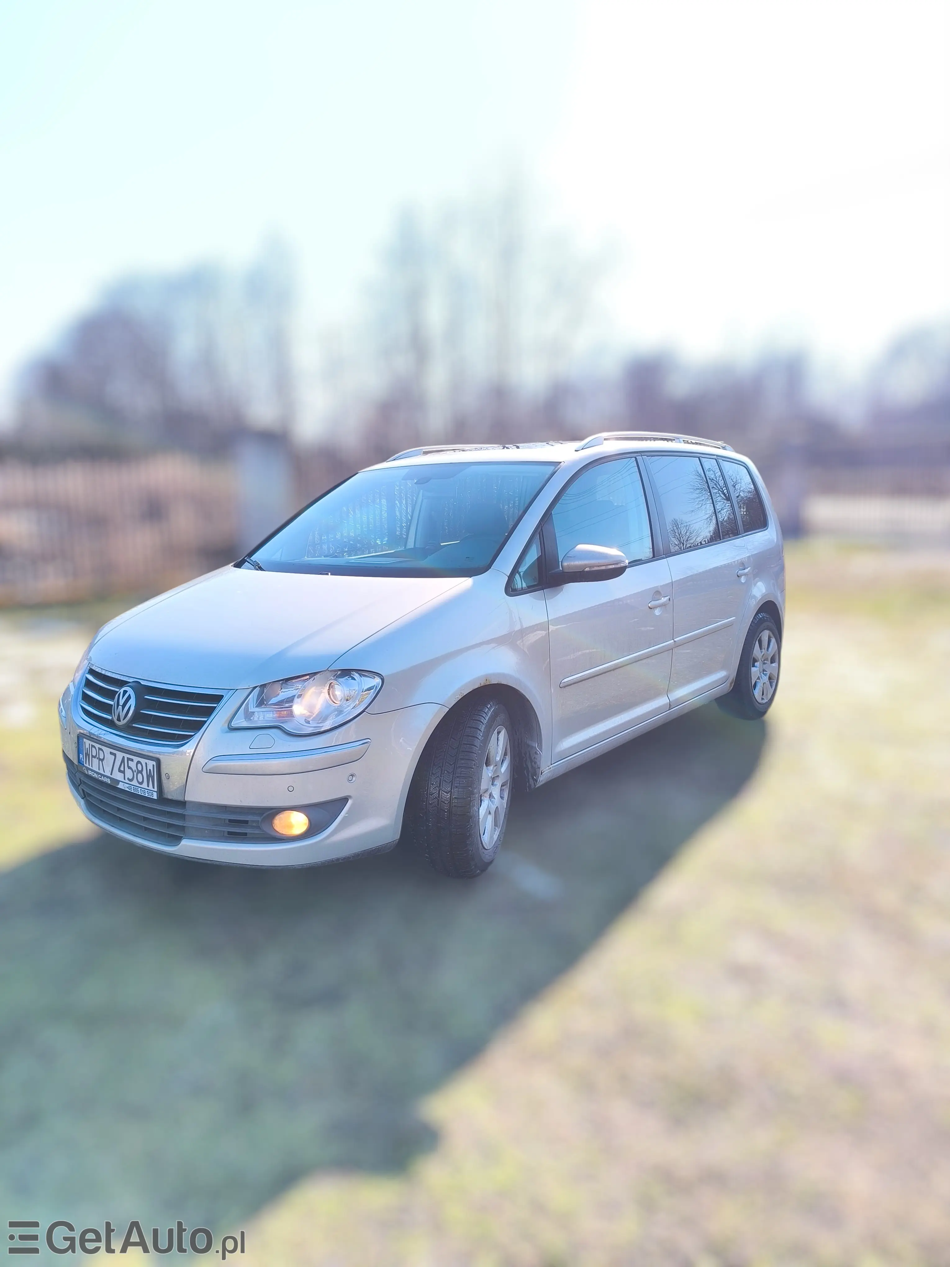 VOLKSWAGEN Touran 