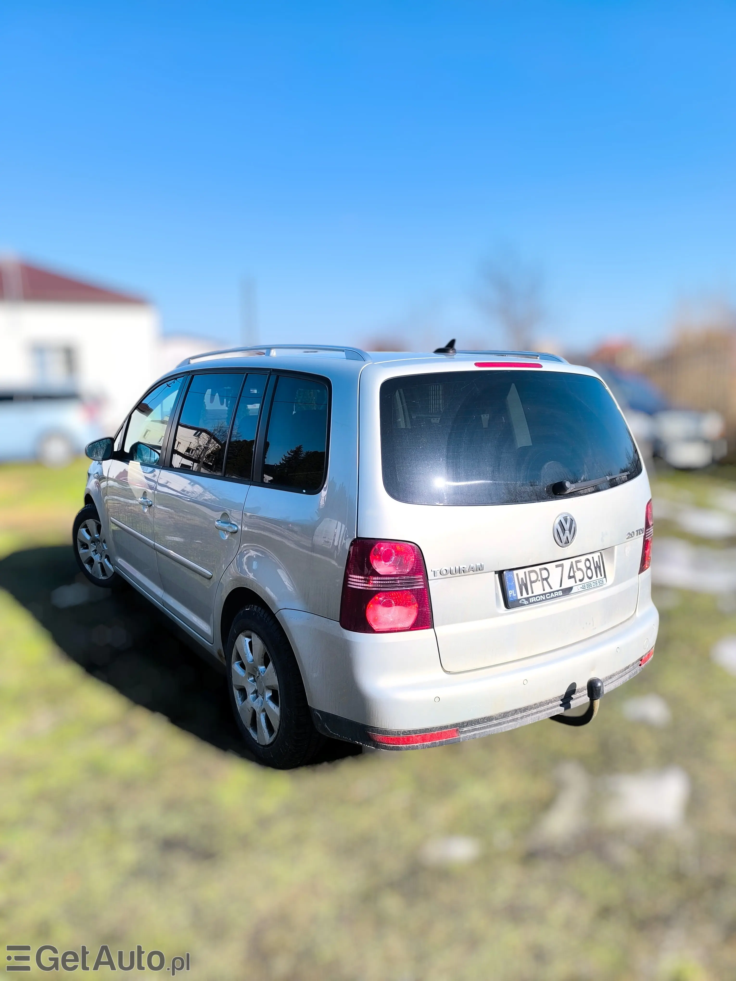 VOLKSWAGEN Touran 