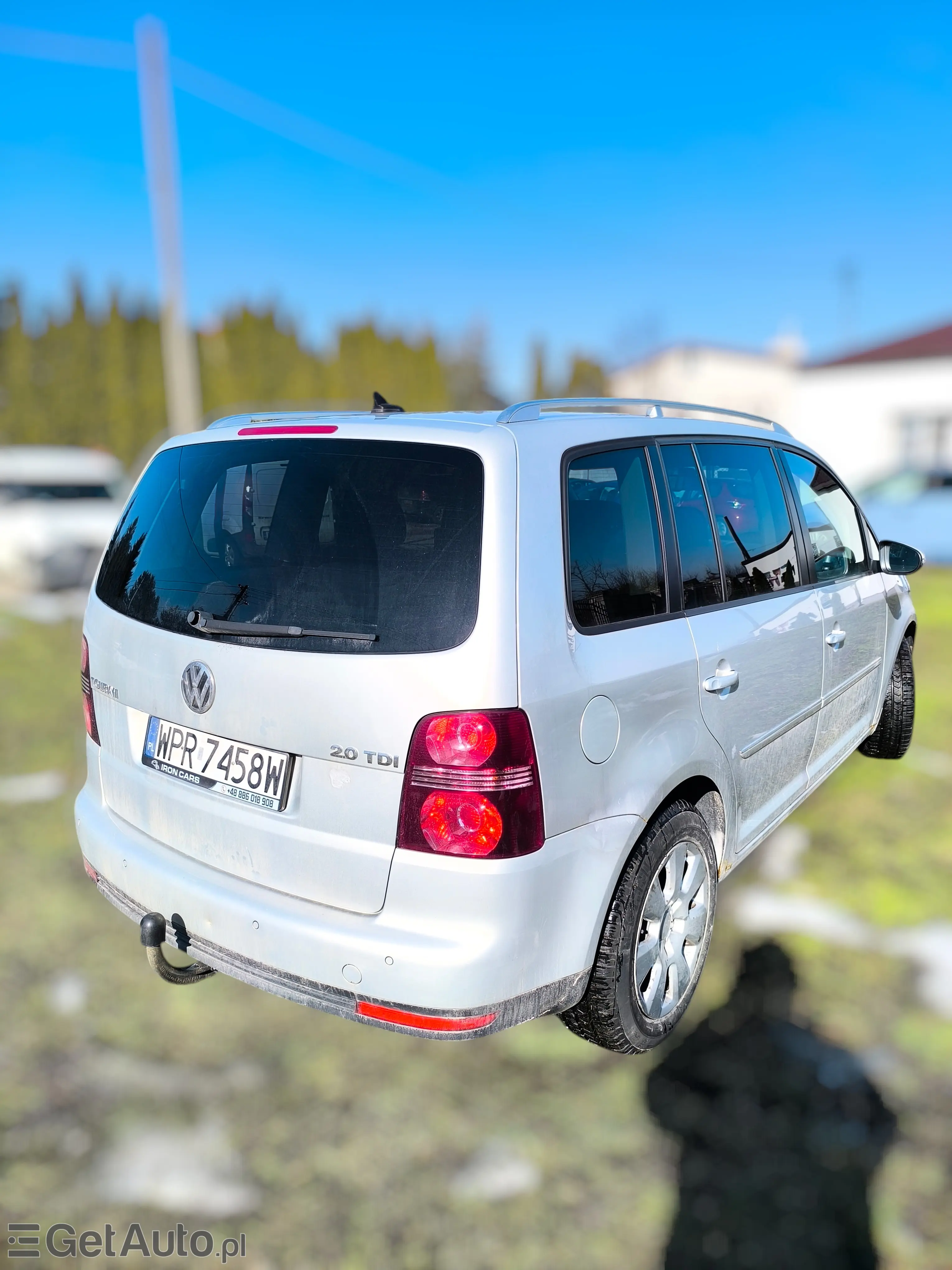 VOLKSWAGEN Touran 