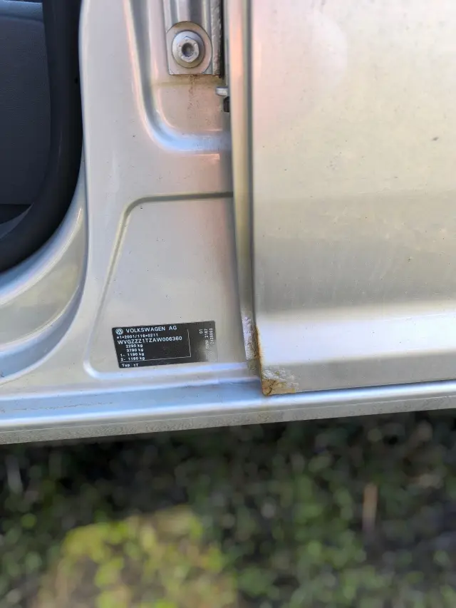 VOLKSWAGEN Touran 
