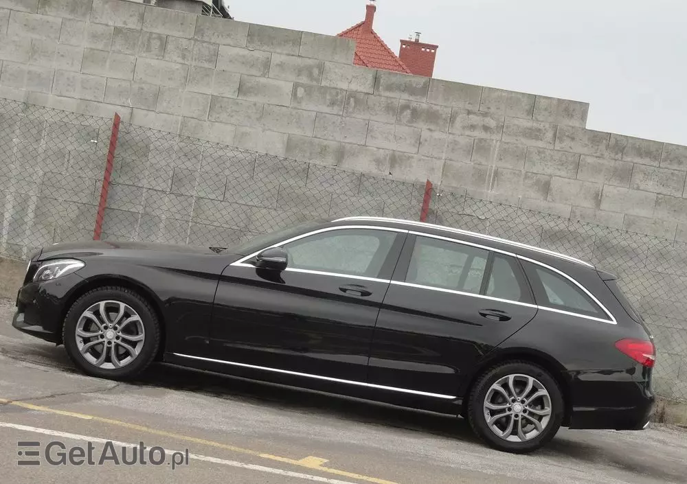 MERCEDES-BENZ Klasa C 220 d 4Matic T 9G-TRONIC Avantgarde