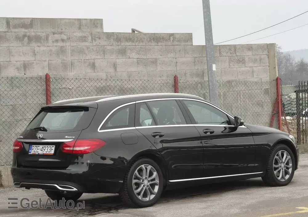 MERCEDES-BENZ Klasa C 220 d 4Matic T 9G-TRONIC Avantgarde