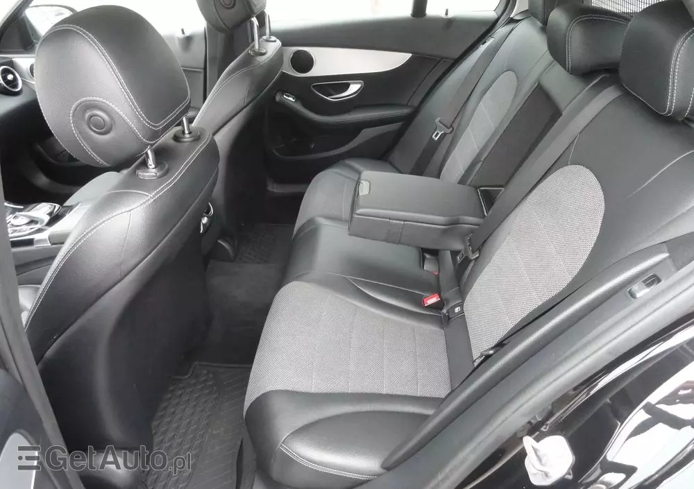 MERCEDES-BENZ Klasa C 220 d 4Matic T 9G-TRONIC Avantgarde