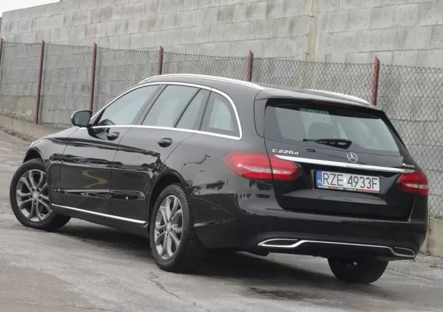 MERCEDES-BENZ Klasa C 220 d 4Matic T 9G-TRONIC Avantgarde