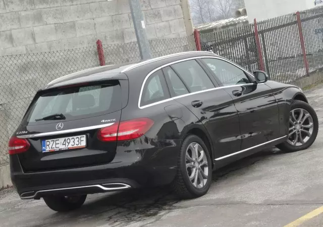 MERCEDES-BENZ Klasa C 220 d 4Matic T 9G-TRONIC Avantgarde