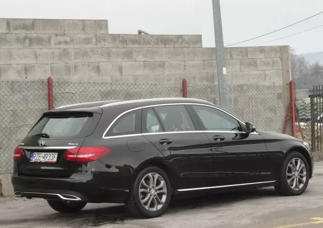 MERCEDES-BENZ Klasa C 220 d 4Matic T 9G-TRONIC Avantgarde