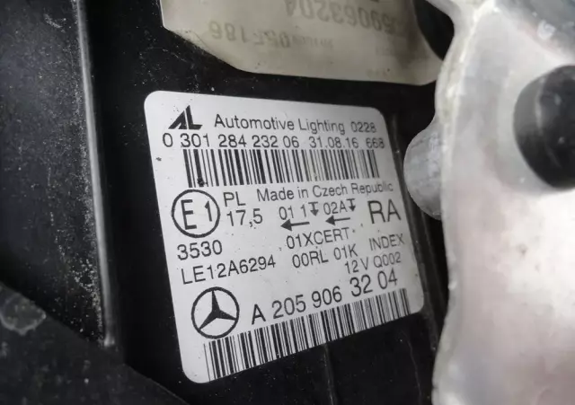 MERCEDES-BENZ Klasa C 220 d 4Matic T 9G-TRONIC Avantgarde