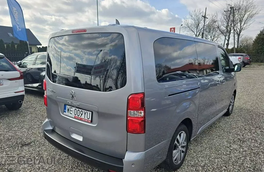 PEUGEOT Traveller 
