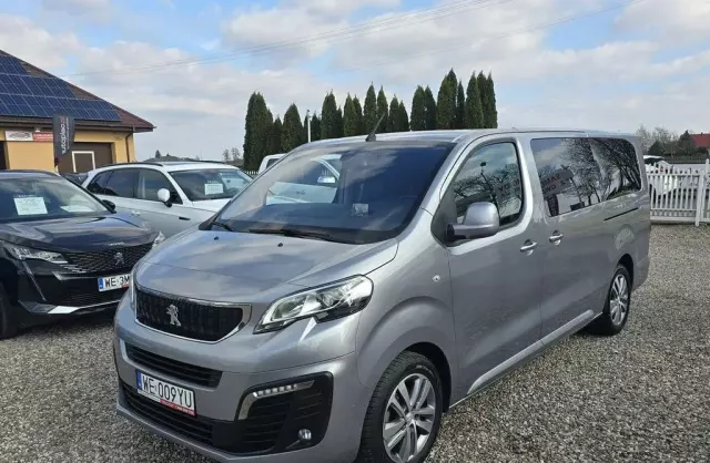 PEUGEOT Traveller 