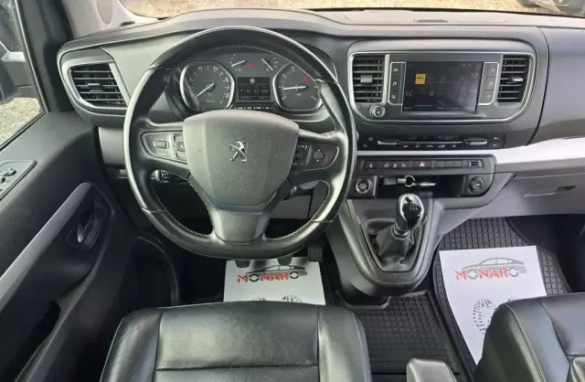 PEUGEOT Traveller 