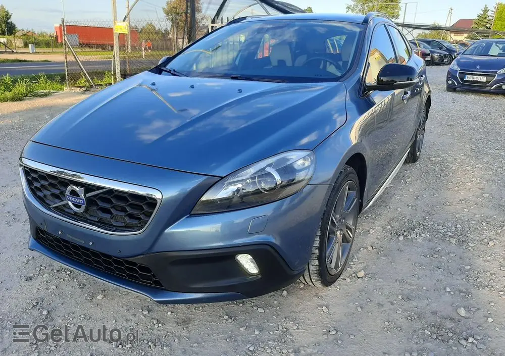 VOLVO V40 Cross Country D2