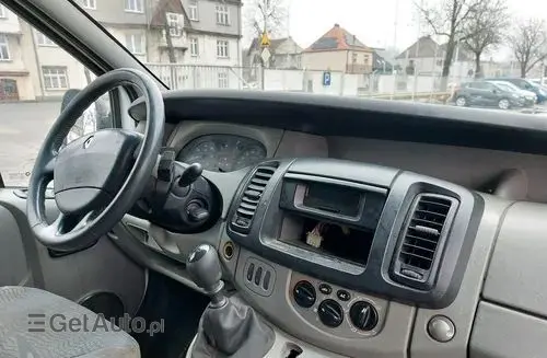 RENAULT Trafic 