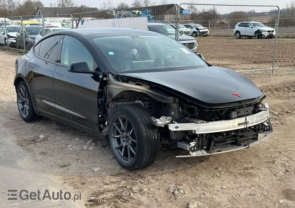 TESLA Model 3 Langstreckenbatterie RWD Hinterradantrieb Business