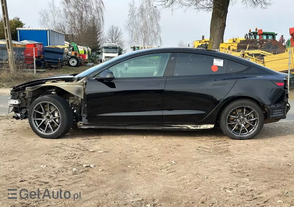 TESLA Model 3 Langstreckenbatterie RWD Hinterradantrieb Business