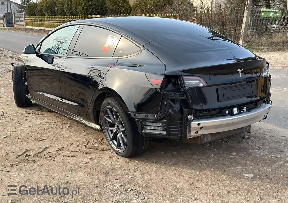 TESLA Model 3 Langstreckenbatterie RWD Hinterradantrieb Business