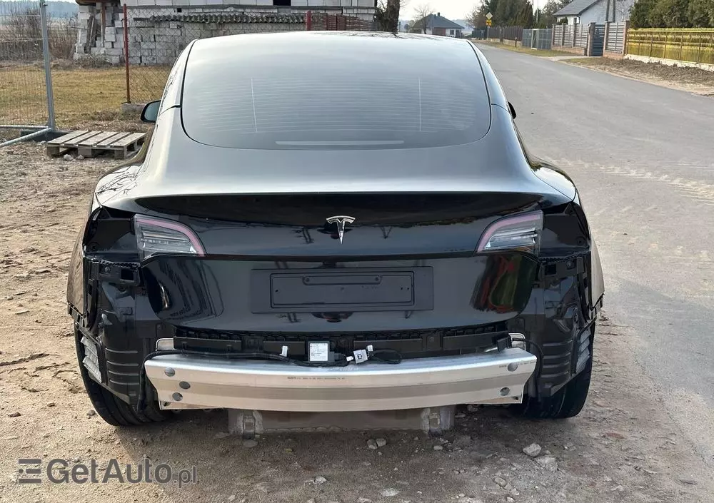 TESLA Model 3 Langstreckenbatterie RWD Hinterradantrieb Business