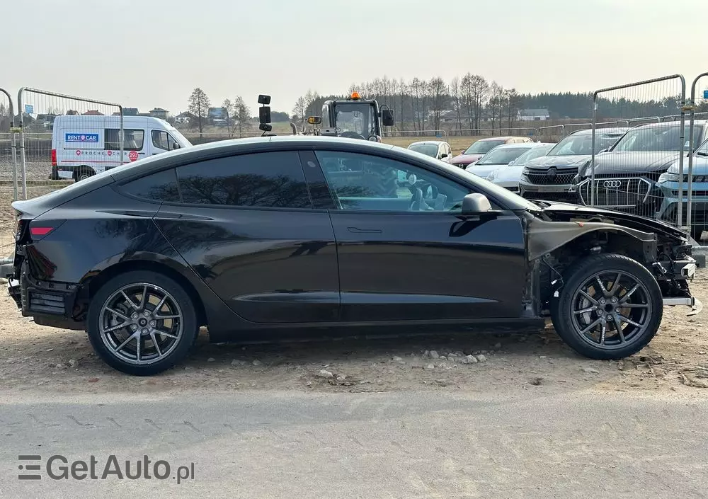 TESLA Model 3 Langstreckenbatterie RWD Hinterradantrieb Business