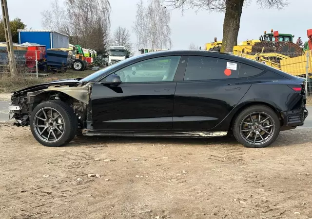 TESLA Model 3 Langstreckenbatterie RWD Hinterradantrieb Business