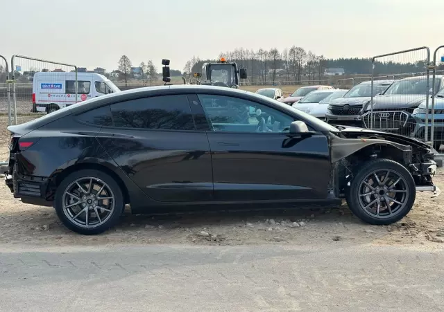 TESLA Model 3 Langstreckenbatterie RWD Hinterradantrieb Business
