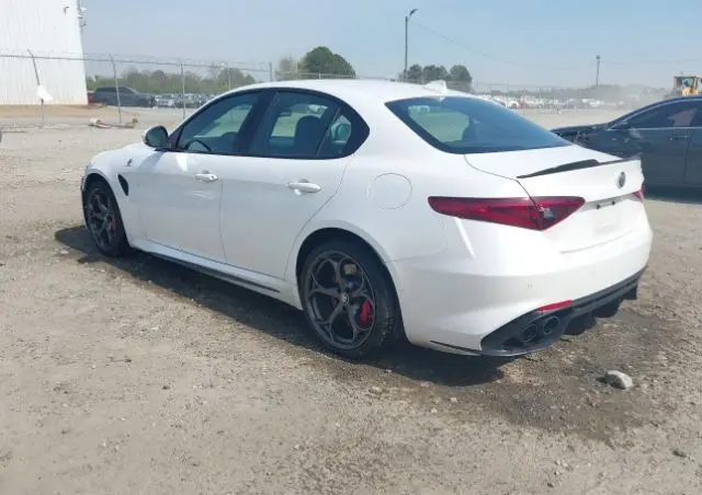ALFA ROMEO Giulia 2.9 Bi Turbo V6 Quadrifoglio