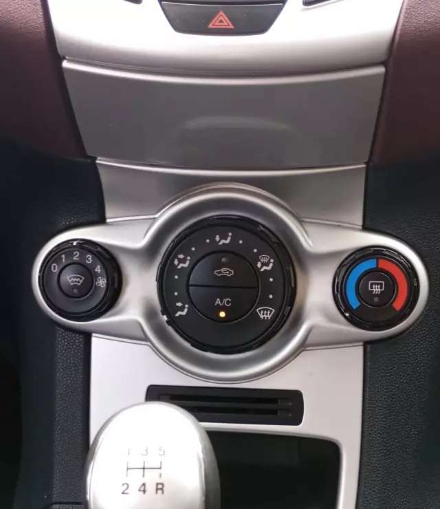 FORD Fiesta 1.4 Duratec (96 KM)