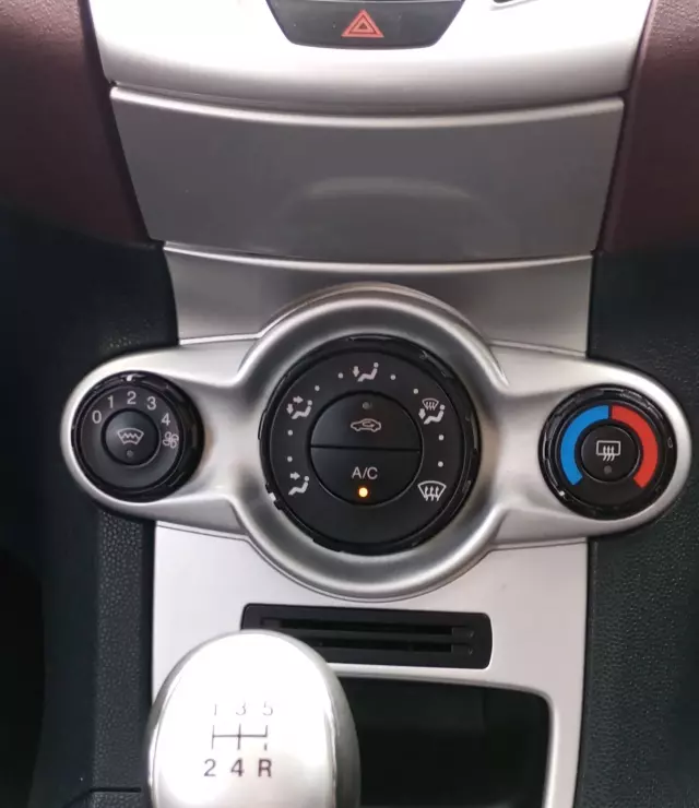 FORD Fiesta 1.4 Duratec (96 KM)