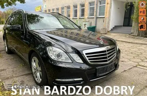 MERCEDES-BENZ 200 