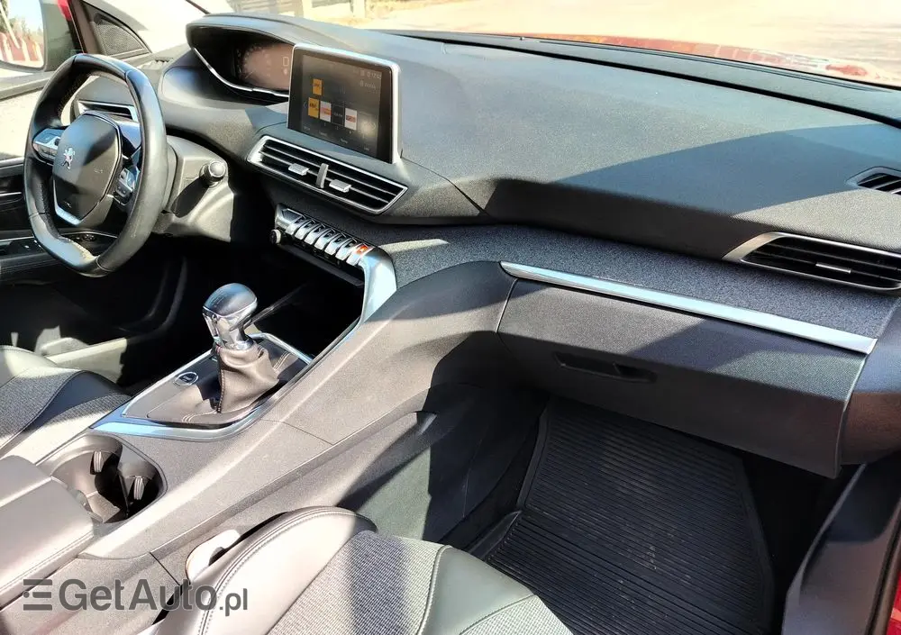 PEUGEOT 3008 BlueHDi 130 Stop & Start Allure