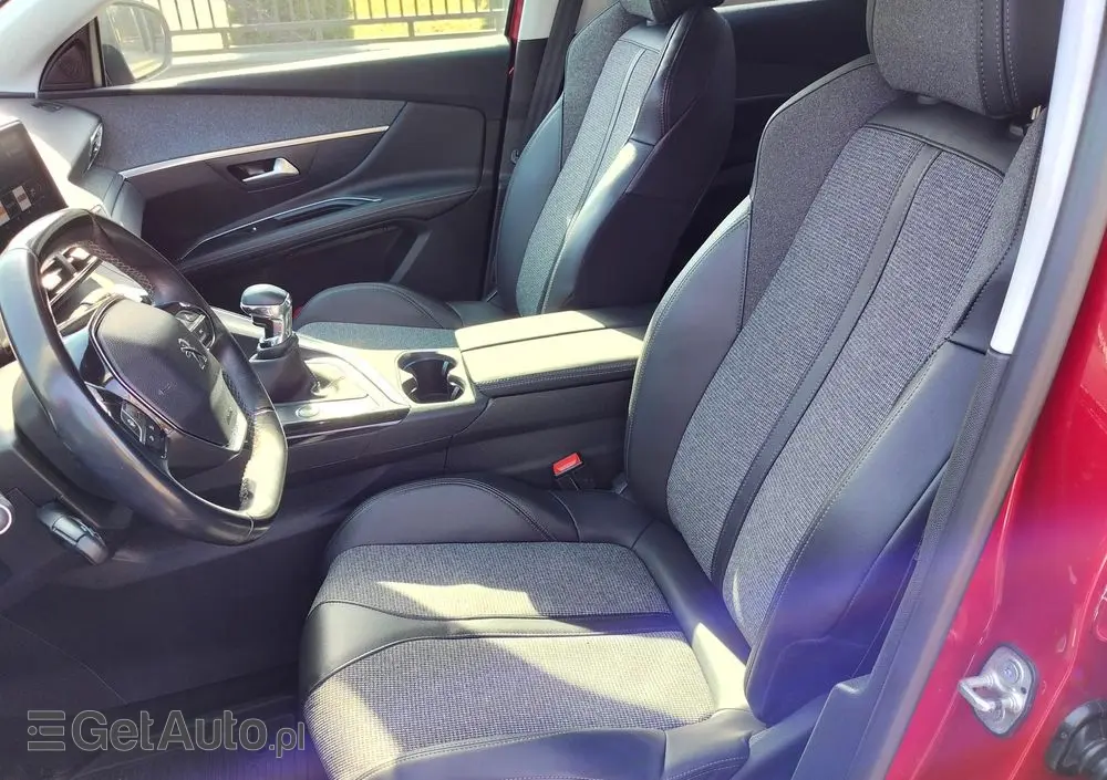 PEUGEOT 3008 BlueHDi 130 Stop & Start Allure